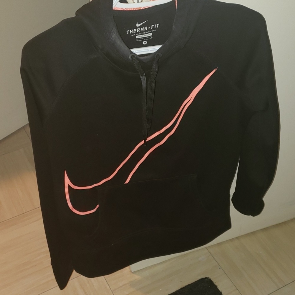 Nike hooded.sweatshirt.